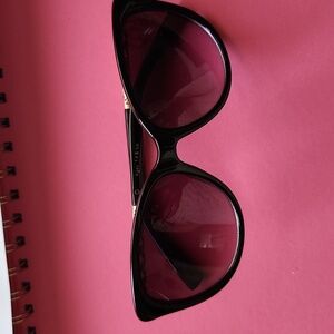 ☀️Elegant Black and Gold Sunglasses